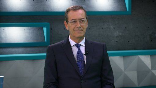 Miguel Guimarães lança desafio à Ministra da Saúde