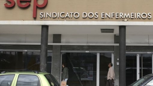 Sindicato acusa hospitais de obrigarem enfermeiros a devoluções ilegais de salários