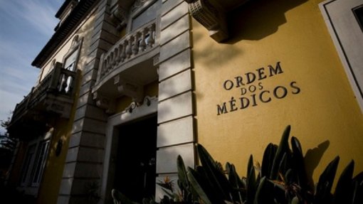 Conselho Disciplinar da Ordem aprecia na terça-feira cinco processos contra médico de Setúbal