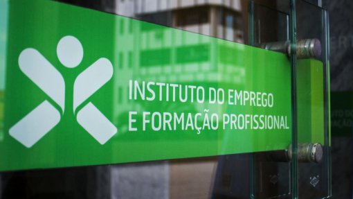 Sem-abrigo inscritos no IEFP passam a estar equiparados a desempregados