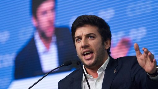 Francisco Rodrigues dos Santos, o jovem conservador admirador de Churchill que vai ser líder do CDS-PP