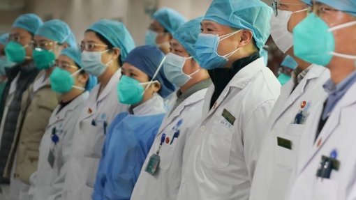 Vírus: China envia quase 6.000 médicos para Hubei para reforçar luta contra surto