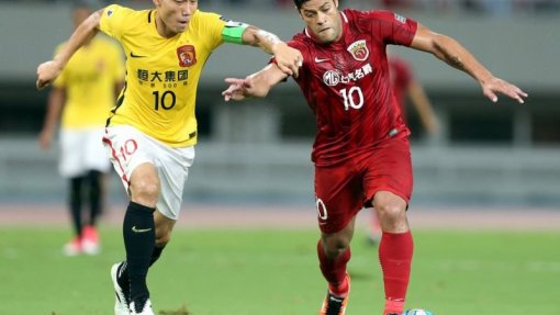 Vírus: China suspende indefinidamente todas as competições de futebol