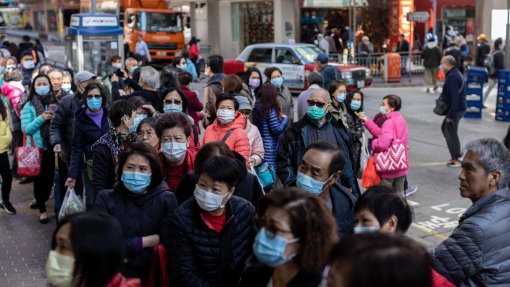 Vírus: Autoridades de Hubei admitem “grave escassez” de meios médicos para combater surto