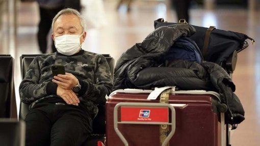 Vírus: Organização Mundial de Saúde opõe-se a restrições de viagens