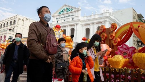 Vírus: Dois funcionários de casinos de Macau que vivem em cidade vizinha chinesa infetados