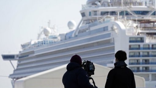 Covid-19: Tripulante em navio japonês pode ser primeiro português infetado