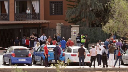 Covid-19: Mil turistas isolados em hotel nas Canárias que hospedou infetado