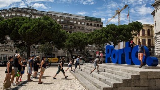 Covid-19: Pedido de ponderação nas visitas de estudo é única recomendação às escolas