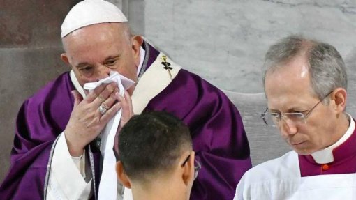 Papa Francisco ausente do retiro espiritual da Cúria Romana