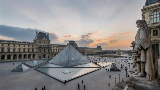 Covid-19: Museu do Louvre fechado devido a preocupação dos funcionários