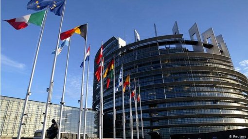 Covid-19: Parlamento Europeu limita acesso a visitantes e cancela eventos não essenciais