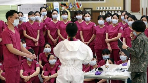 Covid-19: Mais de 4.800 infetados na Coreia do Sul, 600 novos casos em 24 horas