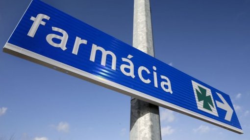 Covid-19: Governo dos Açores envia diretrizes às farmácias