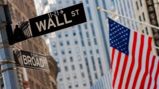 Wall Street fecha em forte baixa com investidores permeáveis a notícias do Covid-19