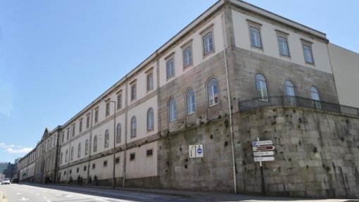 Covid-19: ICBAS e Faculdade de Farmácia do Porto fechados até 20 de março