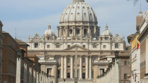 Covid-19: Basílica de São Pedro encerrada aos turistas até abril