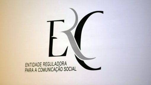 Covid-19: ERC pede a televisões para emitir mensagens acessíveis a públicos com necessidades especiais