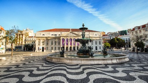 REPORTAGEM: Covid-19: Lisboa acordou mais silenciosa, com menos carros e pessoas nas ruas