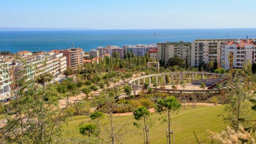 Covid-19: Oeiras fecha jardins vedados, parques infantis e esplanadas a partir de hoje