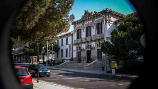 Covid- 19: Município de Leiria lança pacote de apoio de 840 mil euros