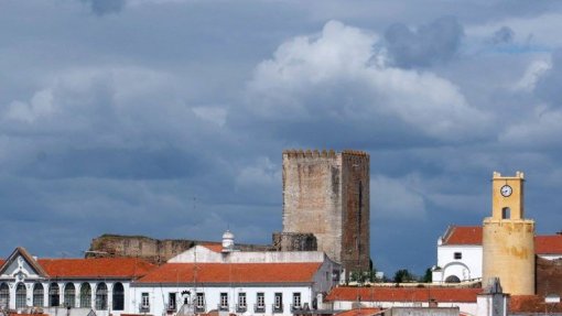 Covid-19: Câmara de Moura ajuda idosos e presta apoio psicológico à população