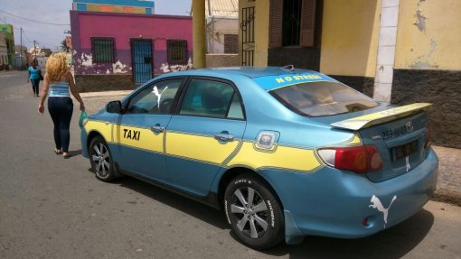 Covid-19: Taxistas cabo-verdianos apreensivos mas entendem proibição de voos