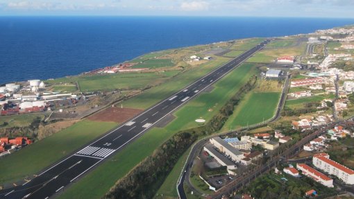 Covid-19: Fechadas ligações entre ilhas dos Açores mas TAP e Ryanair ainda voam para a região