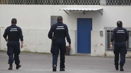 Covid-19: Guardas prisionais temem contágio nas cadeias por falta de normas de proteção