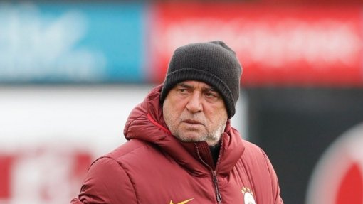 Covid-19: Treinador do Galatasaray Fatih Terim com teste positivo