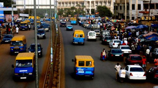 Covid-19: Autoridades guineenses reduzem número de passageiros nos transportes públicos