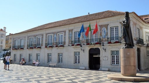 Covid-19: Cascais isenta comércio e serviços de taxas municipais até setembro