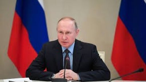 Covid-19: Putin adia plebiscito sobre as reformas constitucionais