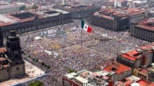 Covid-19: Polícia mexicana investiga assaltos a estabelecimentos comerciais