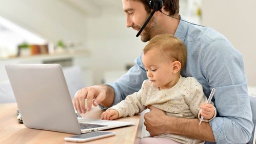 Covid-19: &quot;Verdes&quot; querem menos horas de teletrabalho para pais que dão assistência a filhos