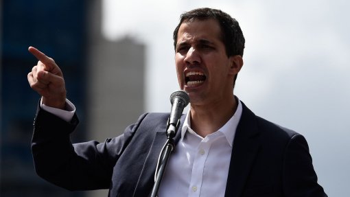 Covid-19: Juan Guaidó pede governo de emergência para evitar catástrofe na Venezuela