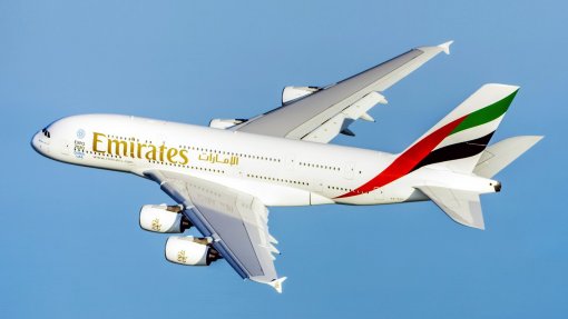 Covid-19: Emirates autorizada a retomar número limitado de voos