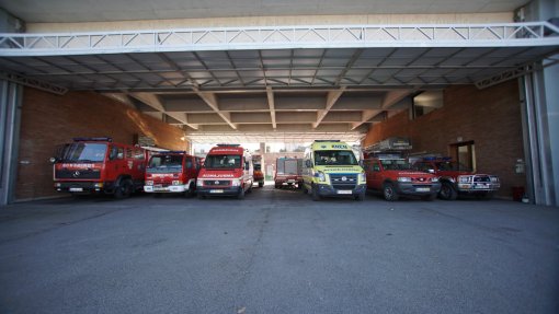 Covid-19: Santo Tirso reforça e antecipa subsídios a bombeiros face à pandemia