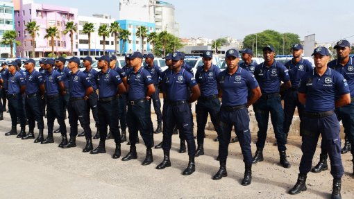 Covid-19: Polícia cabo-verdiana deteve mais de 60 pessoas durante o estado de emergência