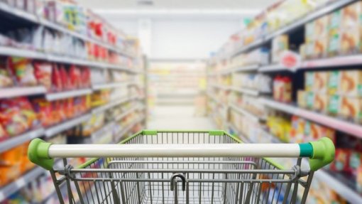 Covid-19: Vendas nos supermercados abrandam mas conservas crescem 79% - Nielsen