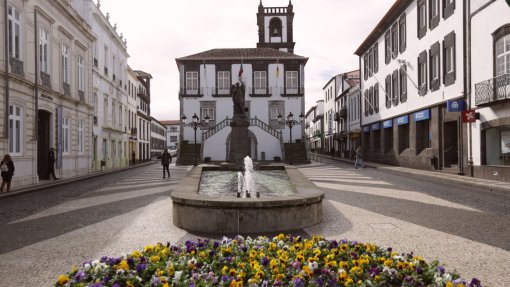 Covid-19: Câmara de Ponta Delgada alarga tolerância de ponto na Páscoa