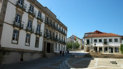 Covid-19: Santa Maria da Feira tem por testar 875 pessoas nos lares do concelho