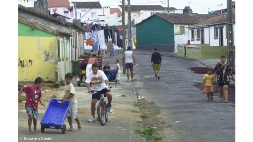 Covid-19: Risco de “pobreza envergonhada” preocupa autarca de Rabo de Peixe