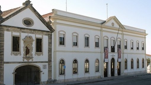 Covid-19: Músico de Oleiros dá concerto em direto a lares da Figueira da Foz