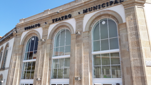 Covid-19: Teatro Viriato perdeu receitas de bilheteira e trata da programação em teletrabalho