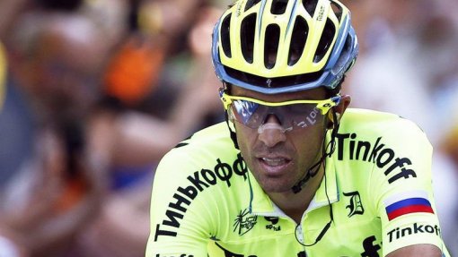 Covid-19: Alberto Contador leiloa bicicleta das voltas a Itália e França em 2011