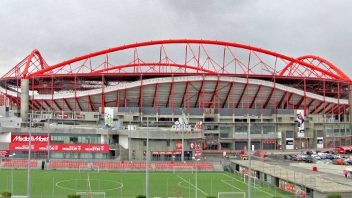 Covid-19: Benfica compra milhares de equipamentos médicos para doar ao SNS