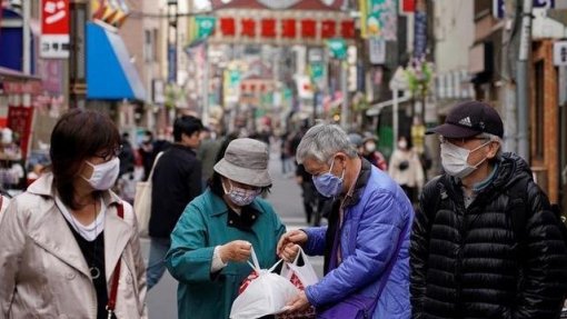 Covid-19: Japão regista 390 novos casos, elevando total para 7.645