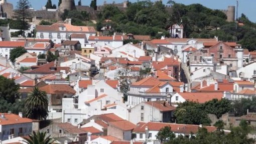 Covid-19: Santiago do Cacém instala hospital de campanha com 40 camas