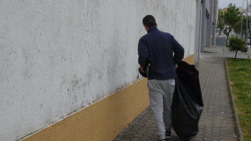 Covid-19: Libertados hoje 319 reclusos, total desde sábado ascende a mais de mil